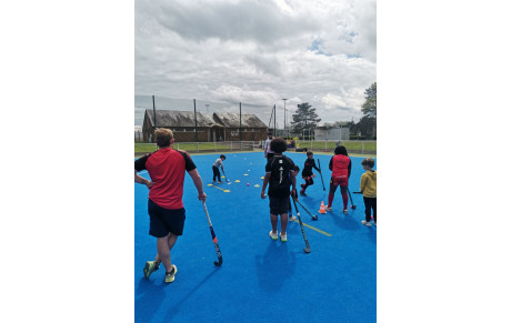 Initiation au hockey pour L'USSP Rugby